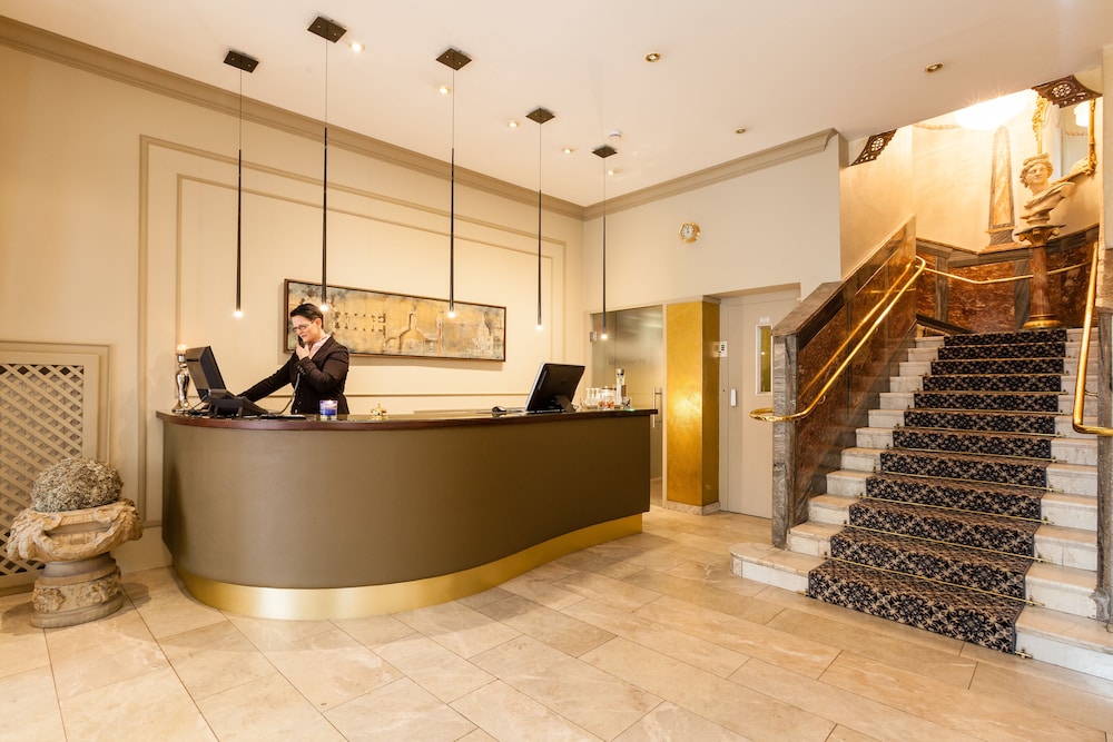 Hotel Wurzburger Hof 5/50