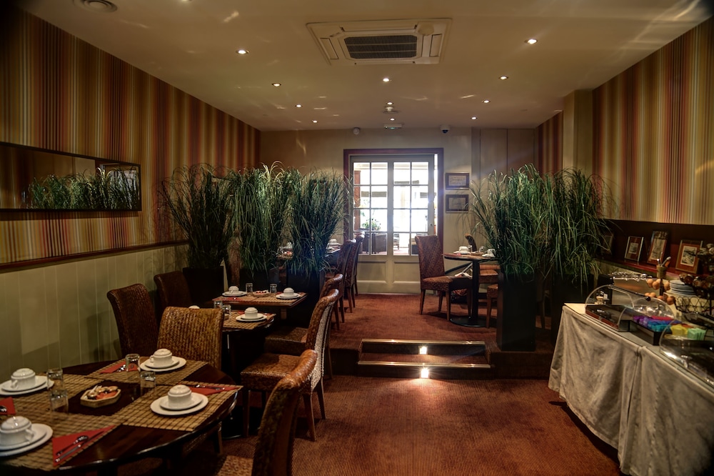 Hotel le Clement 39/50