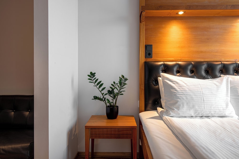 Hotel Von 27/50