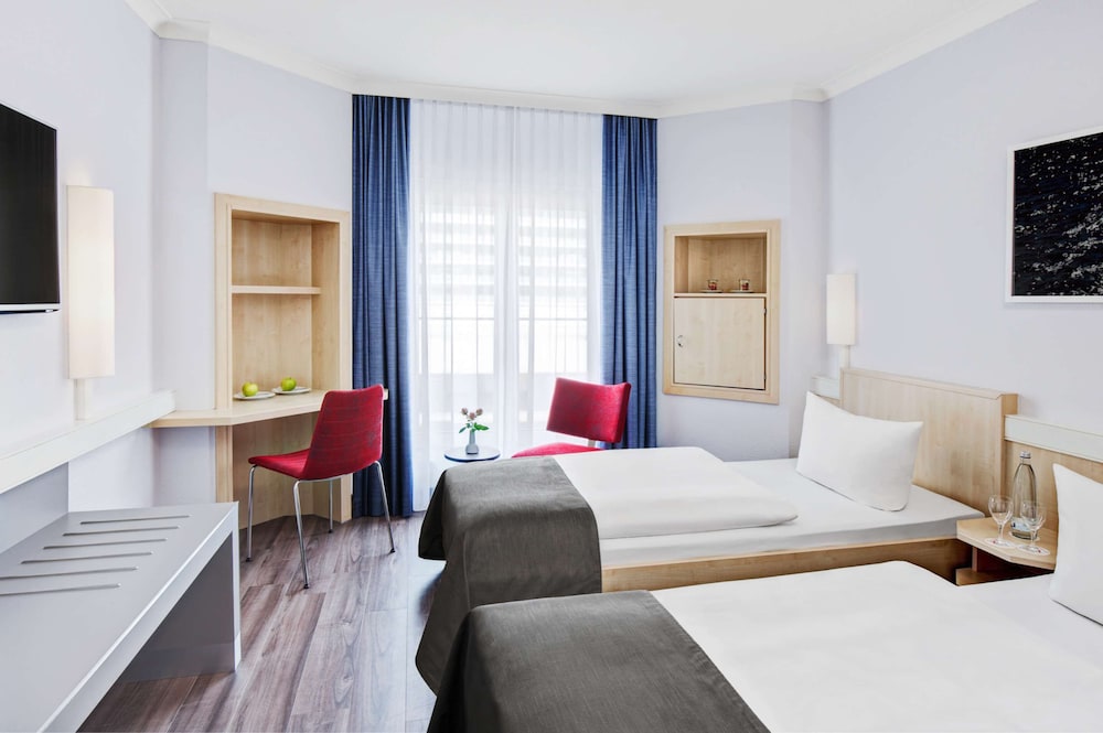 INTERCITYHOTEL ROSTOCK 12/30