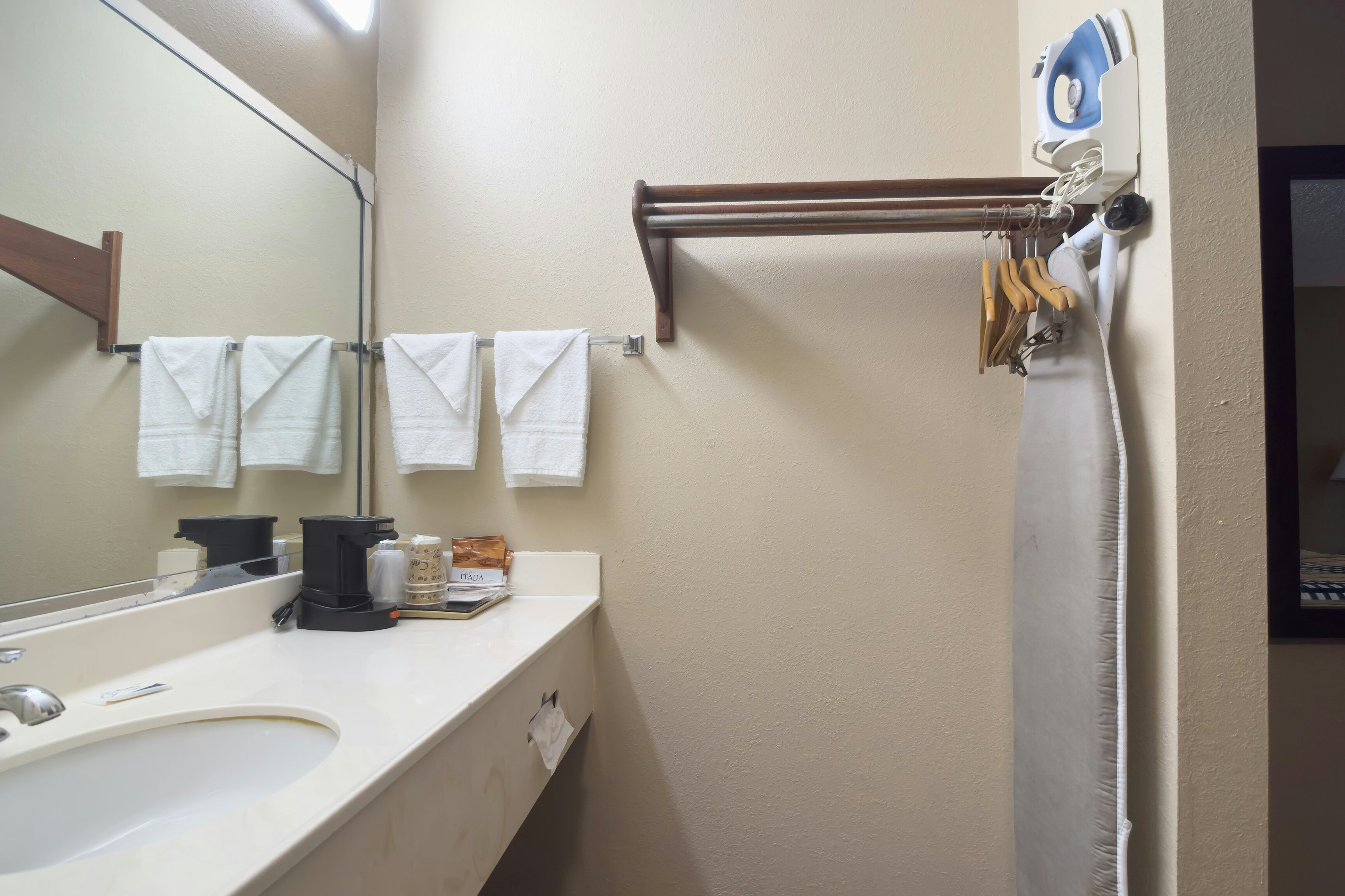 Deerfield Inn By Capital O Blytheville AR I55 32/34