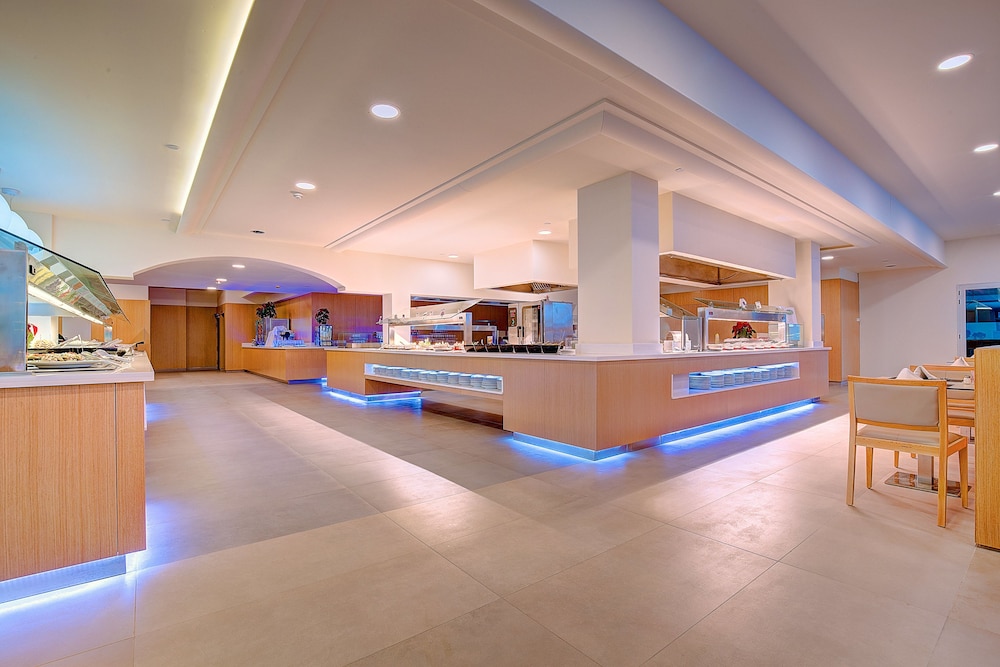 SBH Monica Beach Resort 1/47