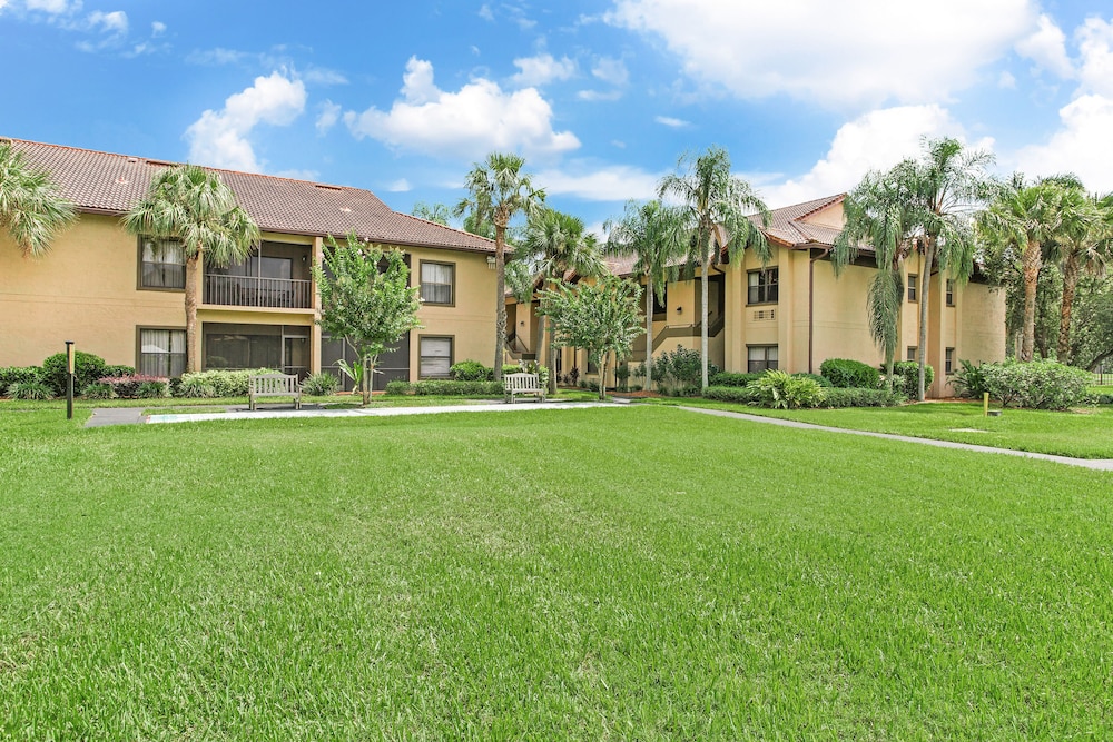 Alhambra Villas 24/29