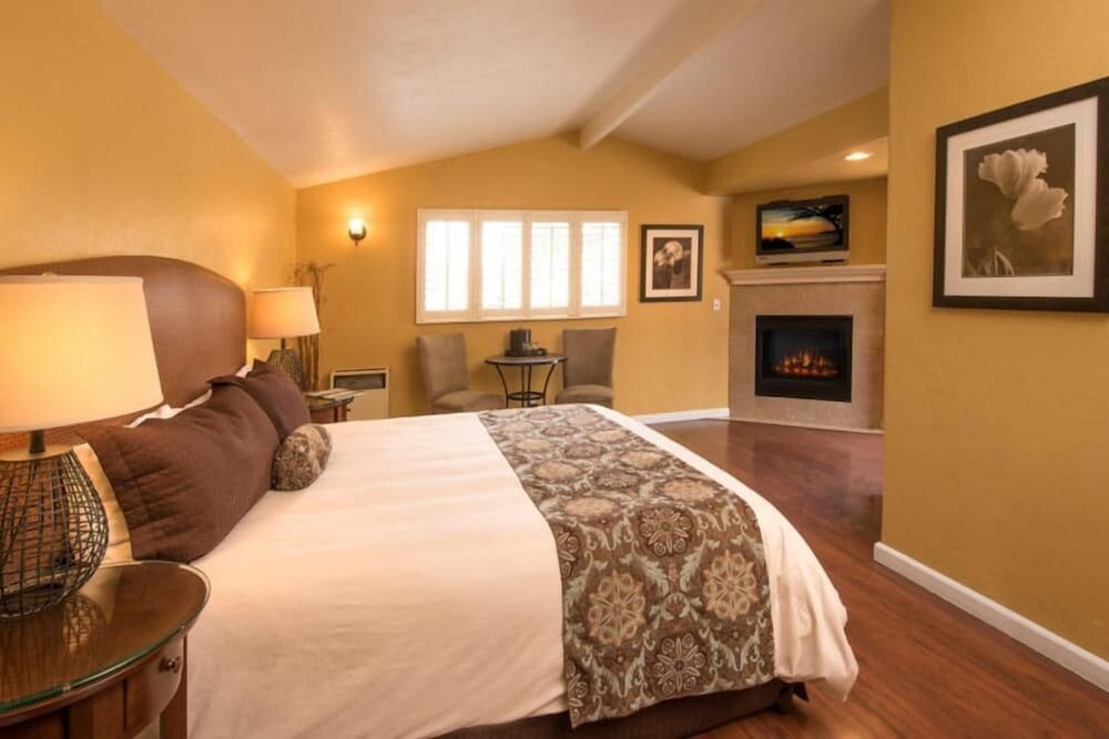 Sunset Inn 10/58