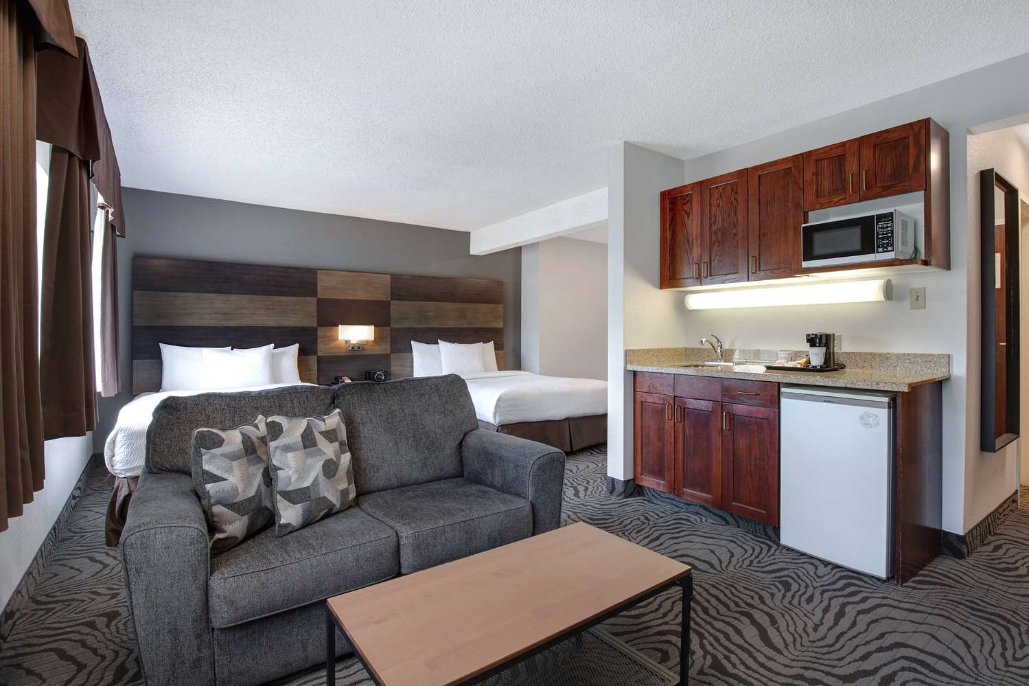 Days Inn by Wyndham Calgary South 37/52