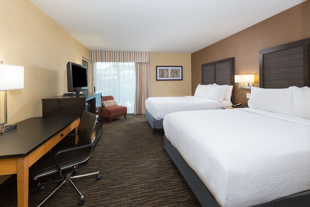 Holiday Inn Dublin Pleasanton 14/70