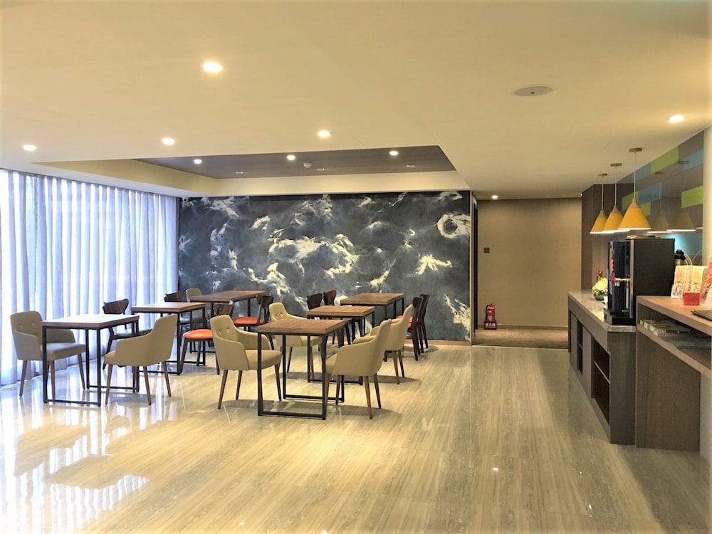 XIMEN HOTEL 64/70