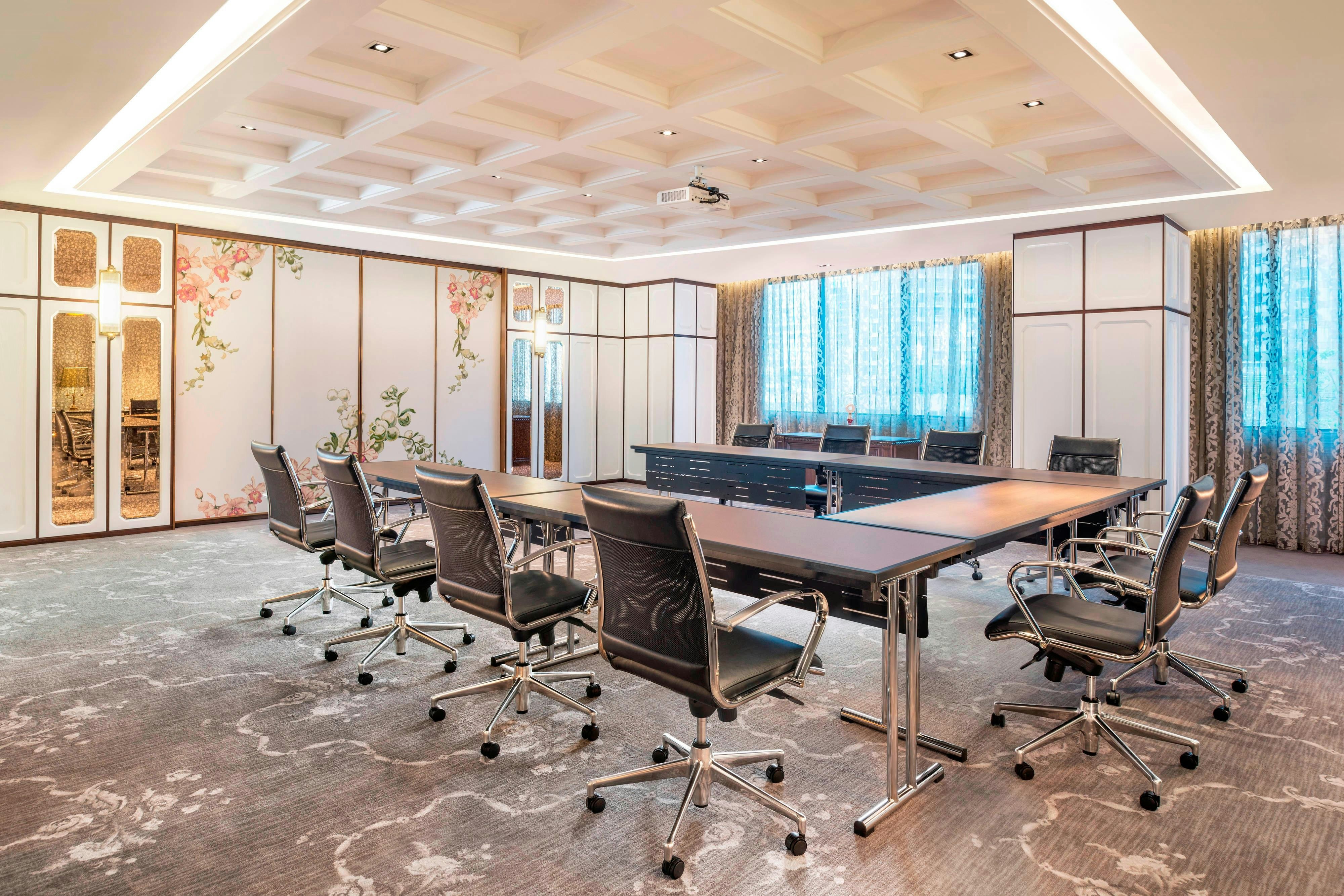 THE ATHENEE HOTEL, A LUXURY COLLECTION HOTEL BANGKOK 52/63