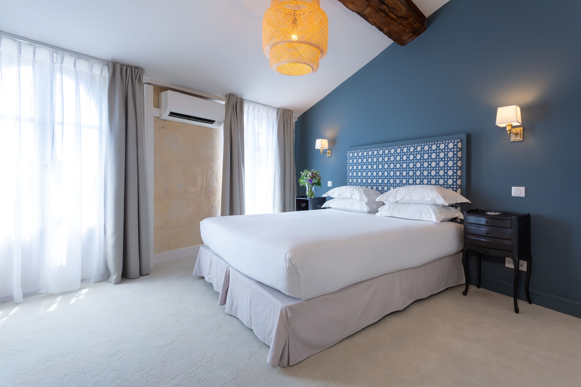 PREMIUM, DOUBLE OR TWIN BED