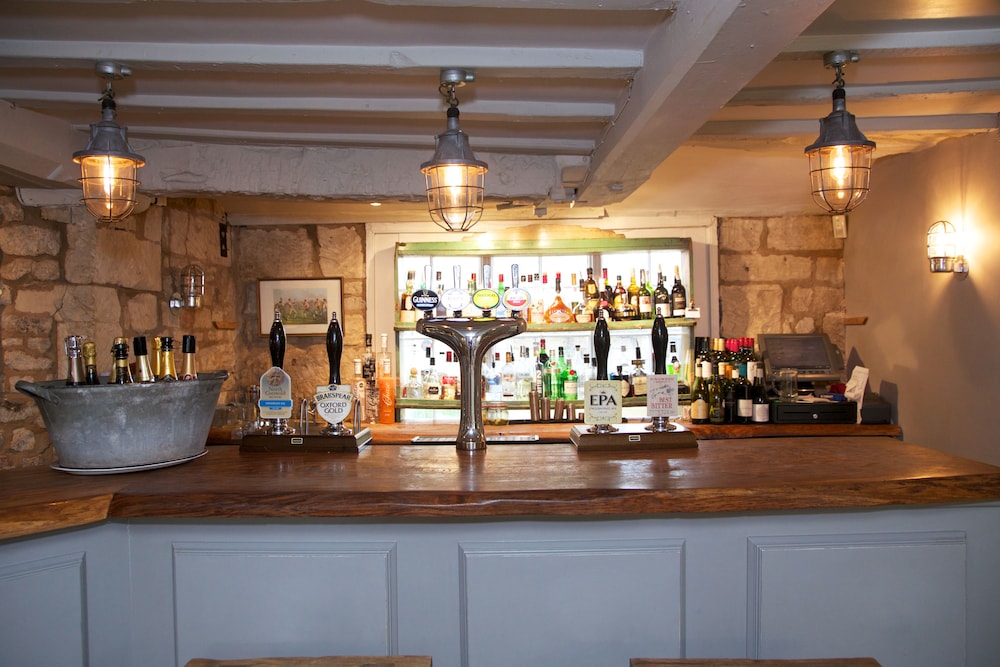 The Lion Inn 3/50