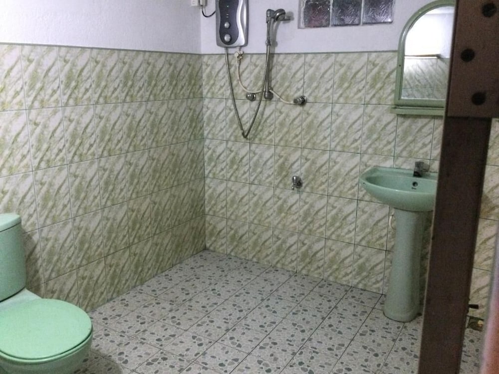 Dinsara Pearl Villa 48/50