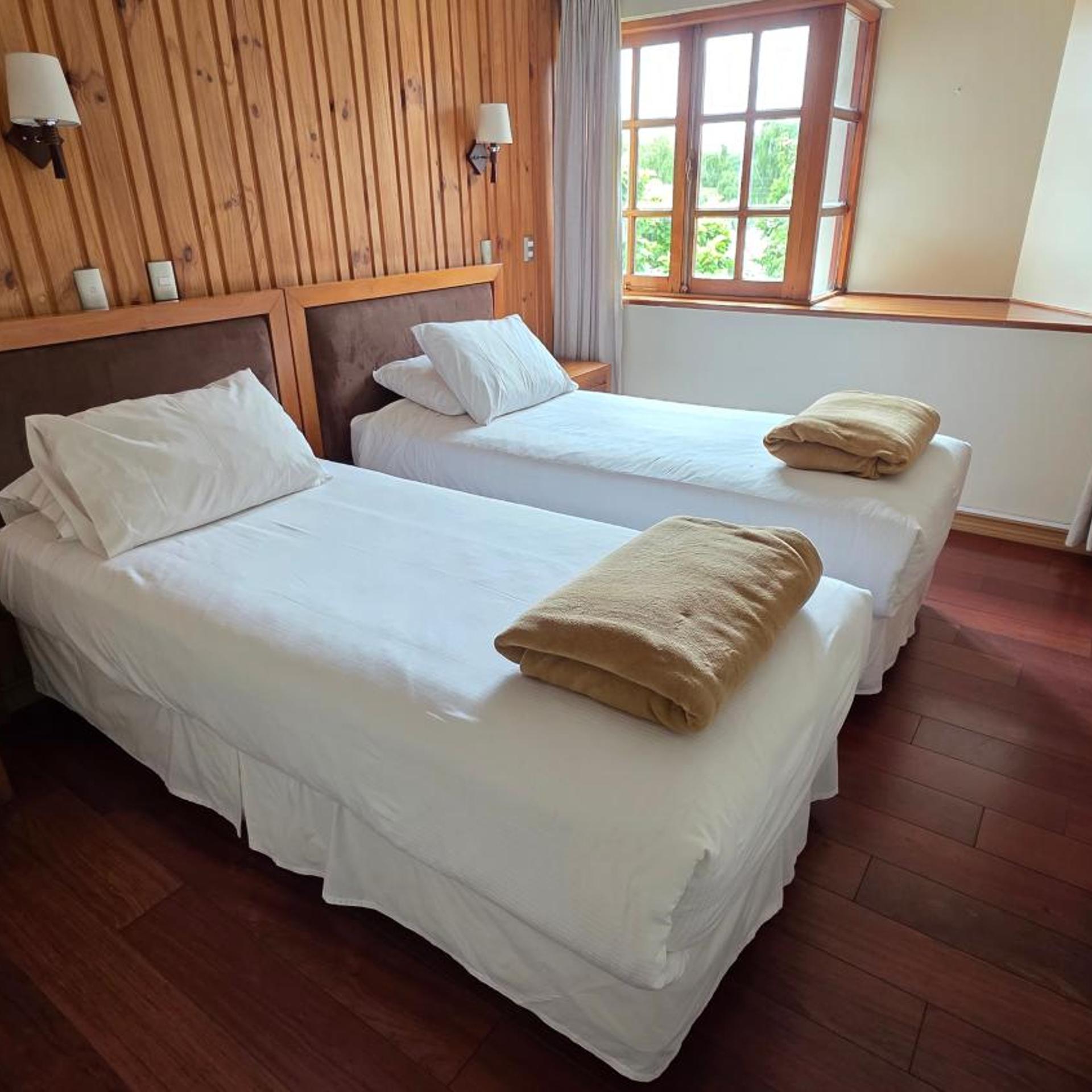 Hotel Costanera - Caja Los Andes 6/29