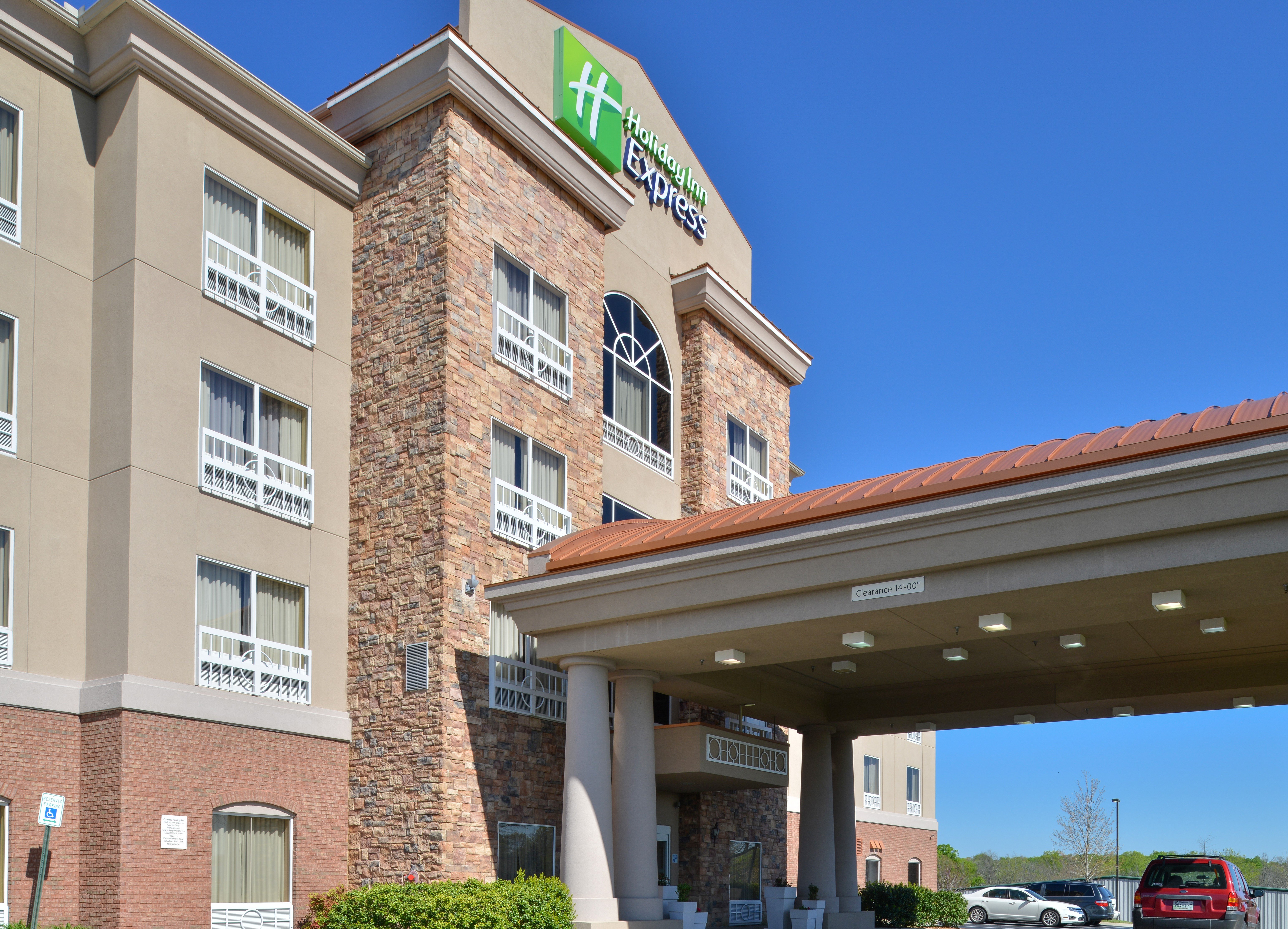 Holiday Inn Express Columbia 3/49