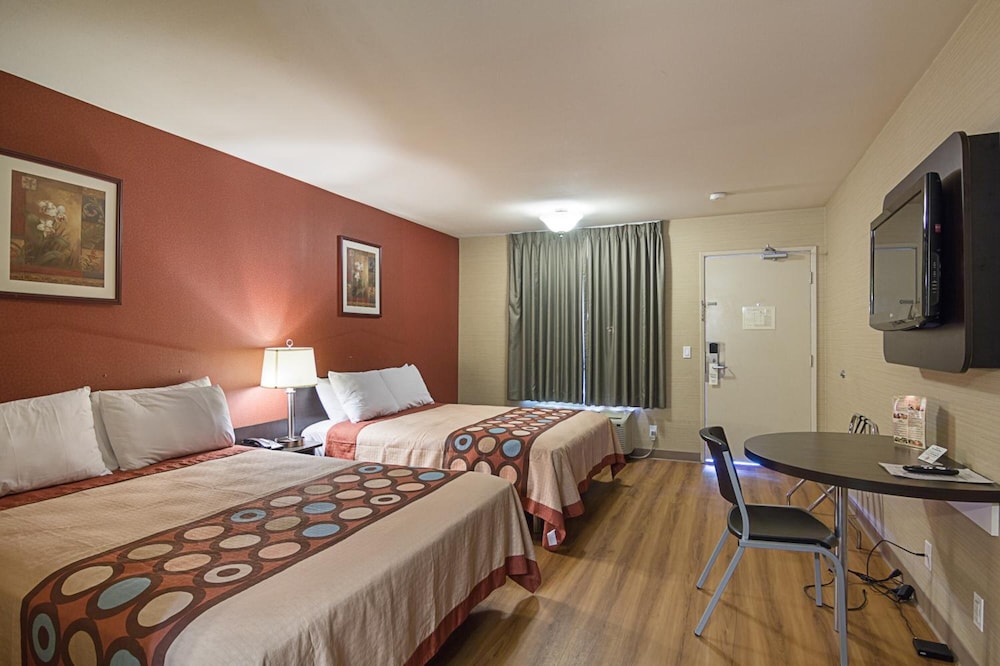 Motel6 La Mesa, CA 30/67