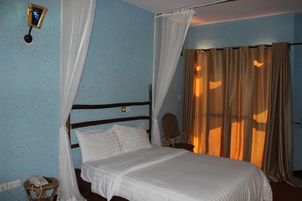 Sky Beach Hotel 11/67