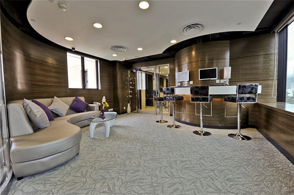 The Bauhinia Hotel - Tsim Sha Tsui 23/27