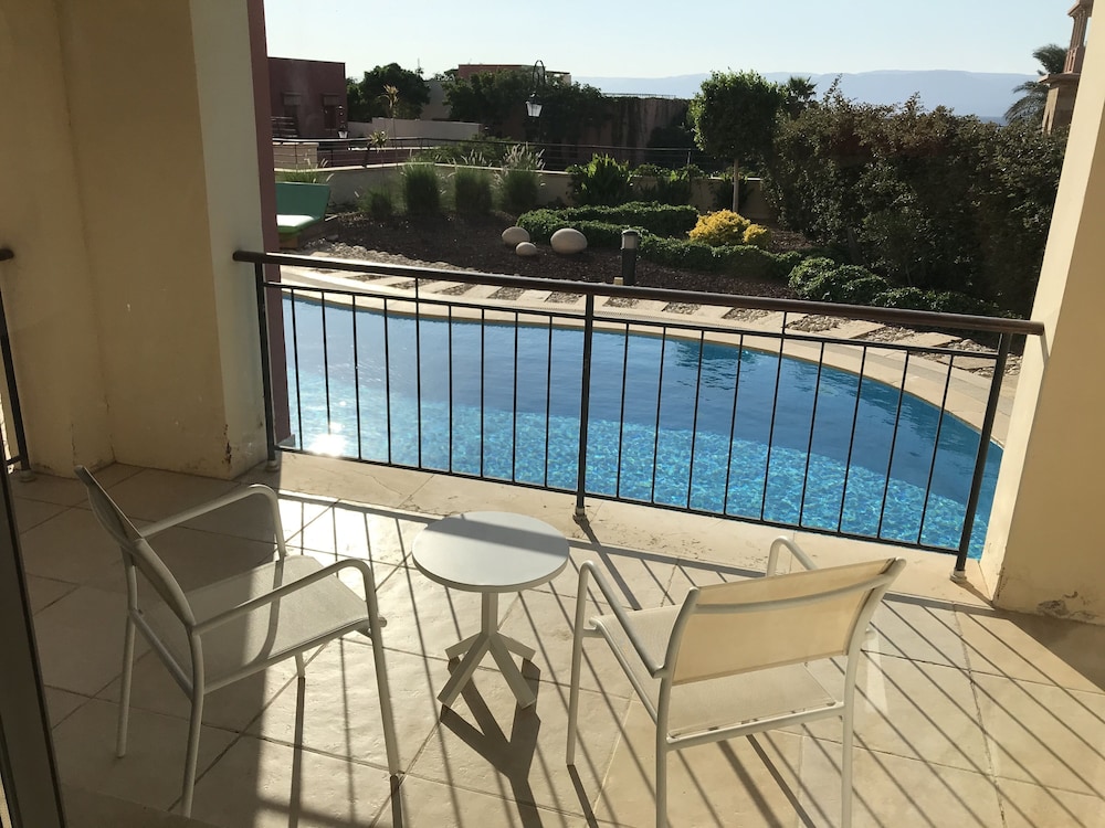 Tala Bay Residence 6/73