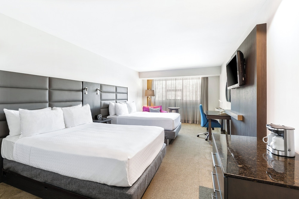 غرفة قياسية بسريرين مزدوجين، Crowne Plaza San Jose La Sabana by IHG 4/10