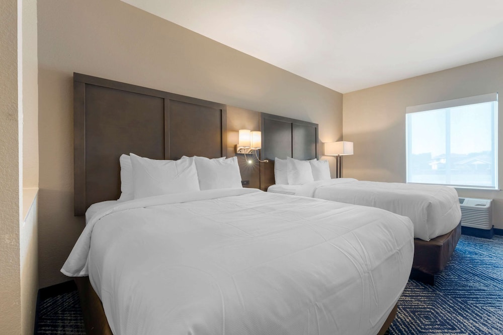 Comfort Inn & Suites Balch Springs - SE Dallas 9/30