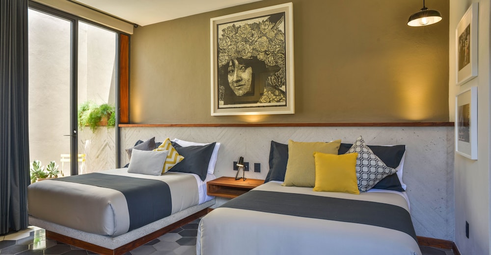 Criol Hotel 13/65