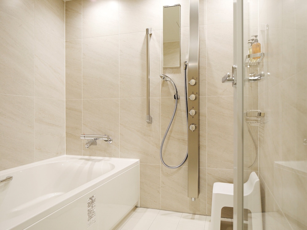 COMPACT, STANDARD, DOUBLE BED, PRIVATE BATHROOM, HISTORIC WING