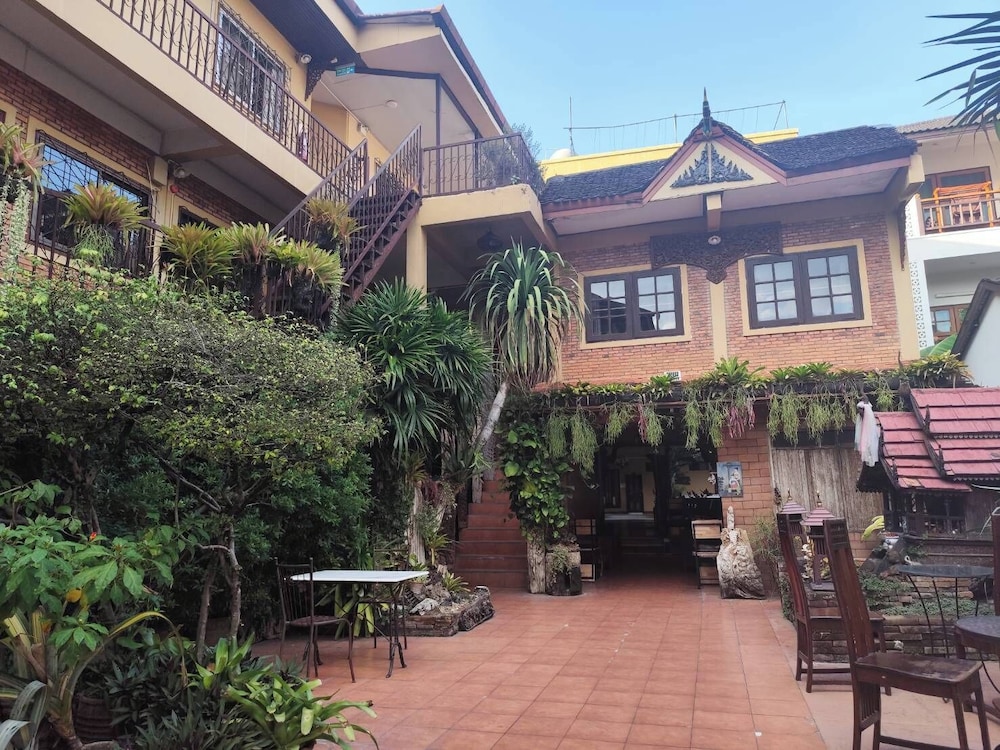 S.K.House 1 70/76