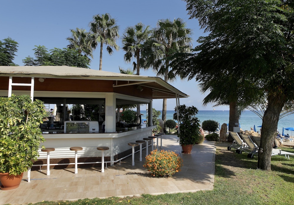 Sunrise Beach Hotel 37/45