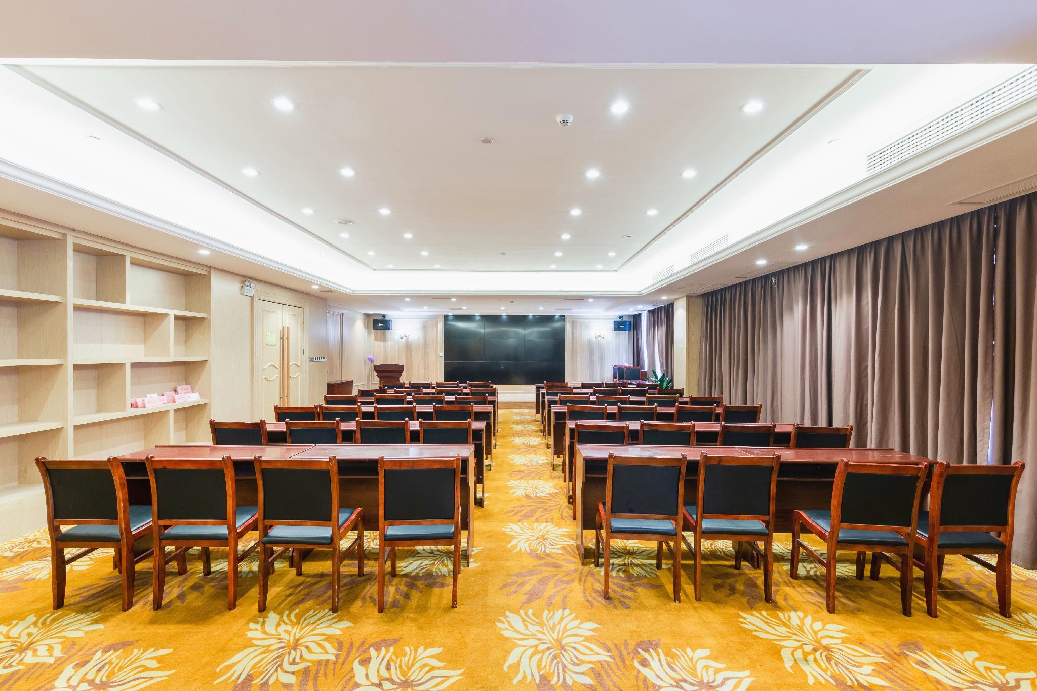 Vienna International Hotel (Anyi Expo Center) 35/40