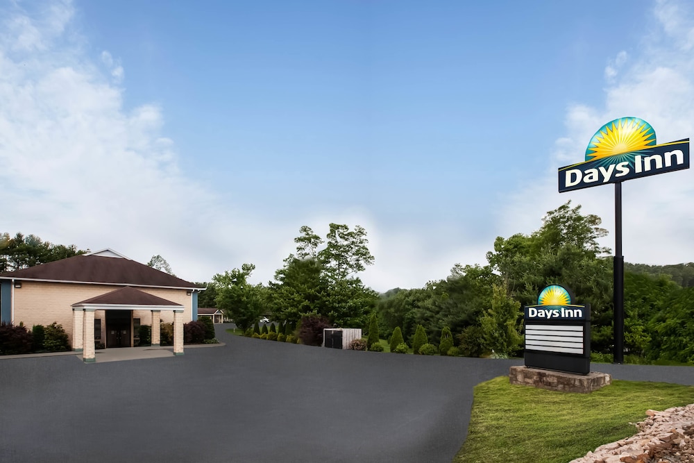 Days Inn by Wyndham Donegal 3/33