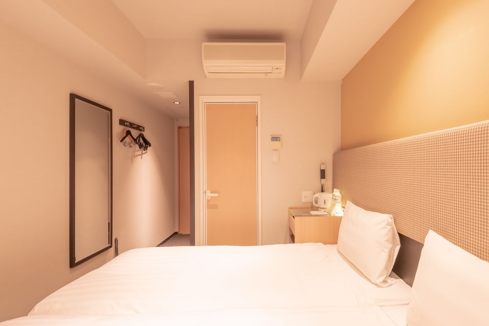 E Hotel Higashi Shinjuku 34/63