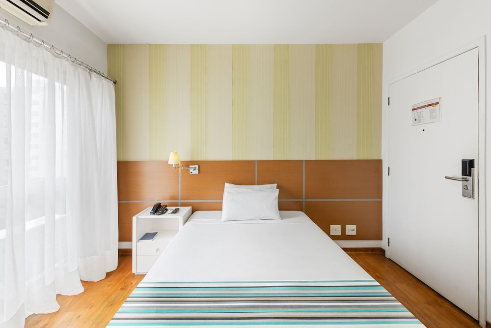 BASIC, KING BED