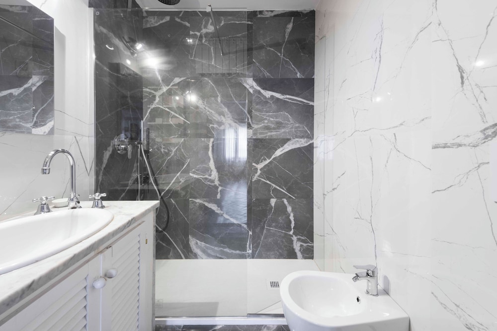 San Niccolo Loft 12/16