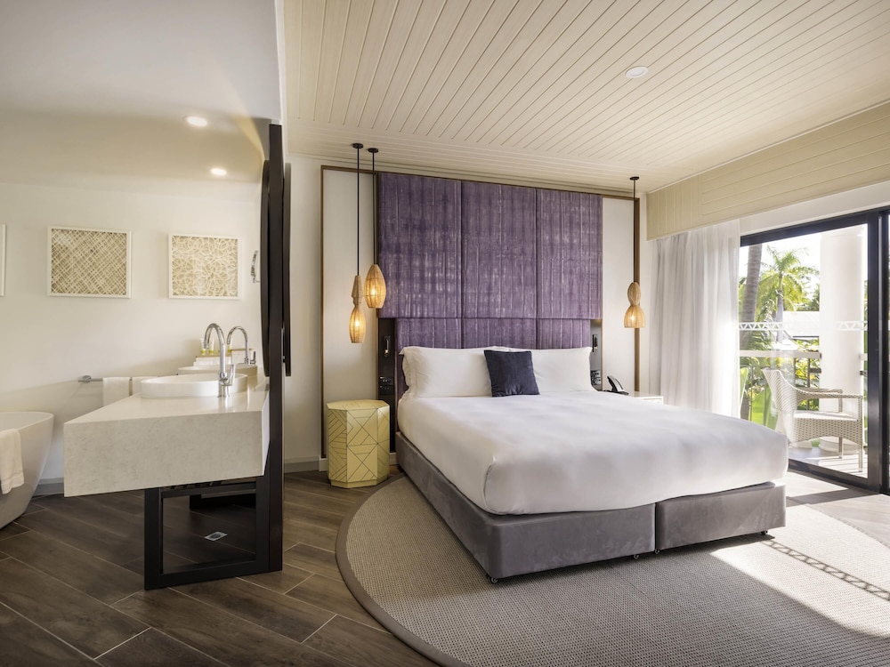 Opera, Suite, King Bed