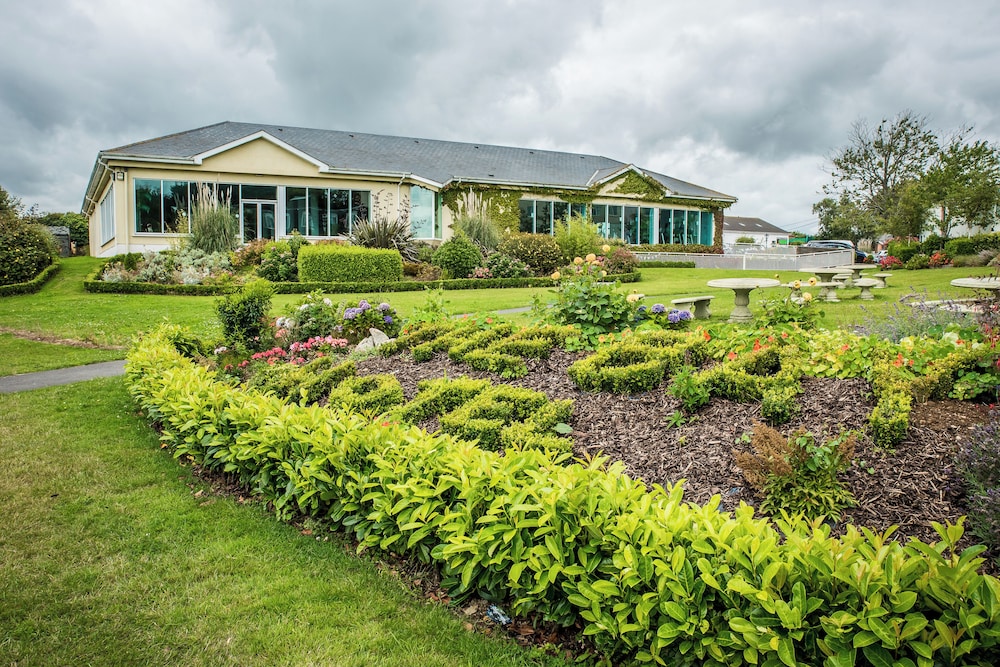 ARKLOW BAY HOTEL 53/55