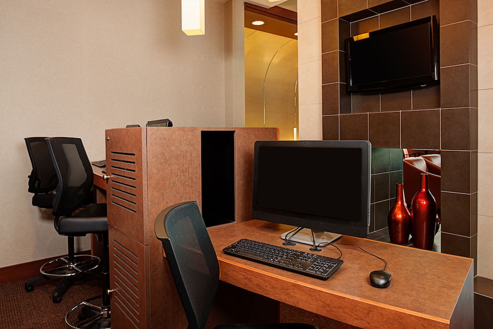 Hyatt Place Pittsburgh-North Shore 33/41