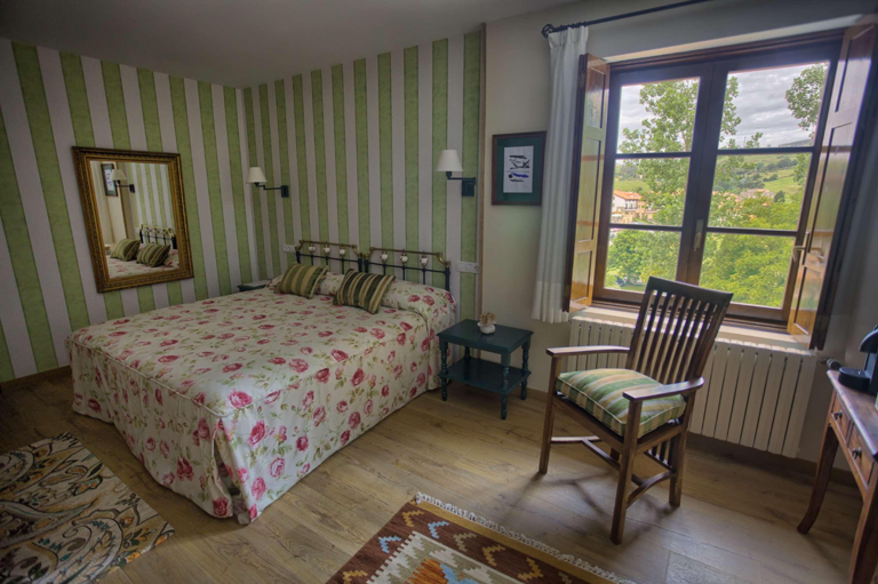 Hotel Colonial de Santillana 28/58