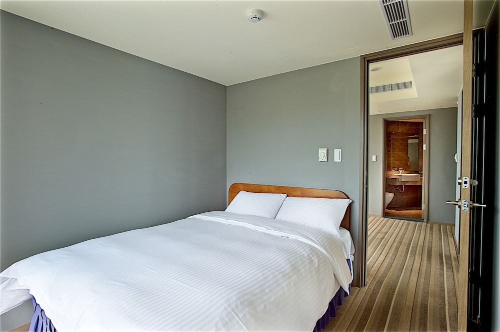 CT Green Bay Hot-Spring Hotel 6/49