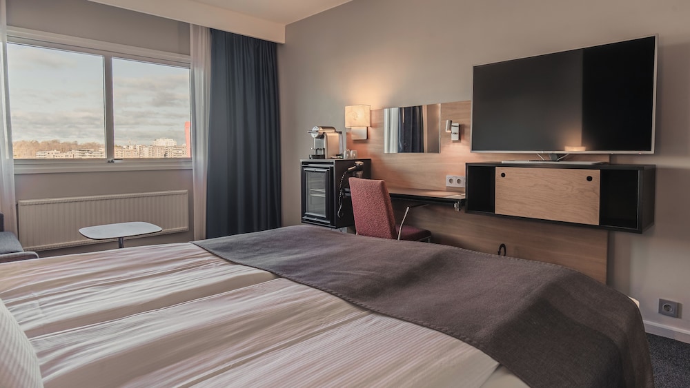 Hotel Waterfront 10/50
