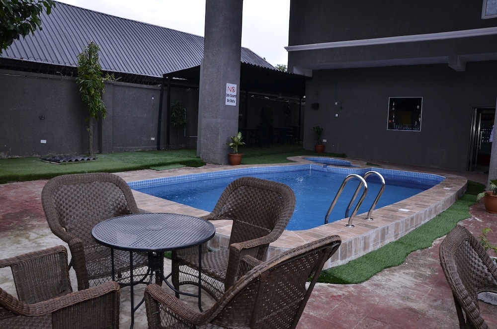 Residency Hotel Enugu 24/31