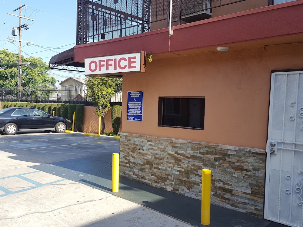Travel Inn Motel 18/34