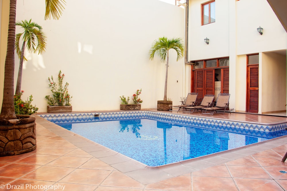 El Almirante Hotel 25/47