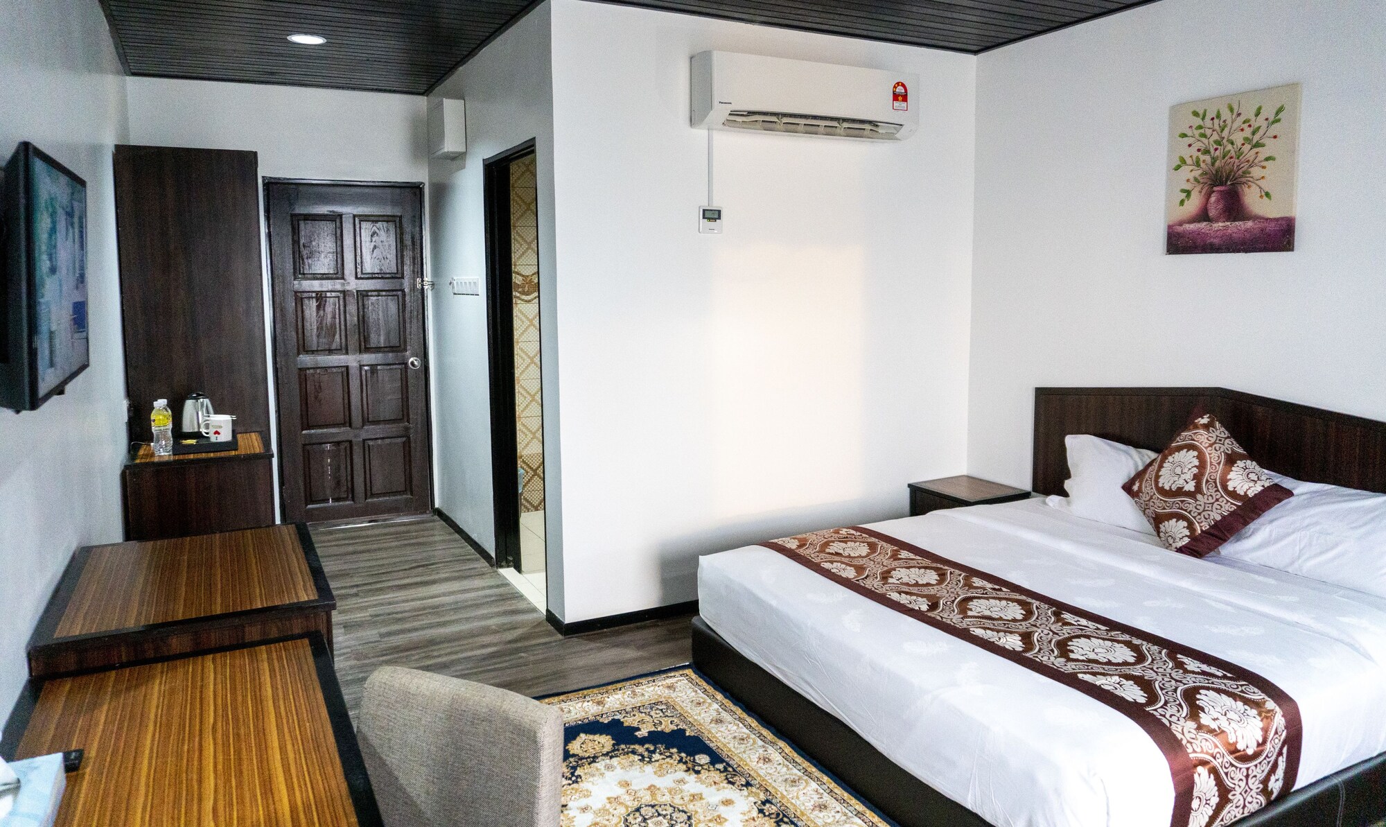 ROOM, QUEEN BED, SEA VIEW