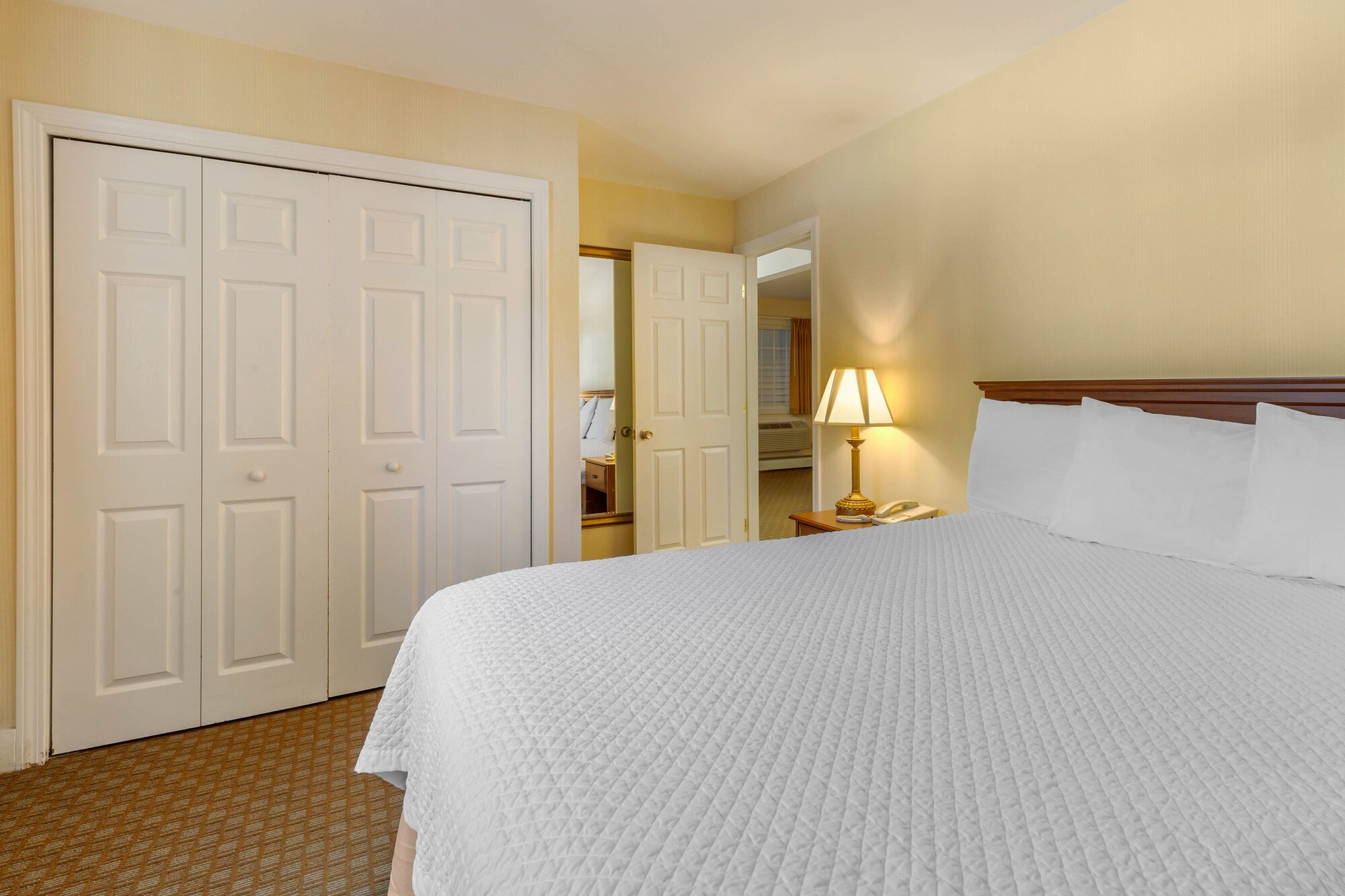 2 Bedrooms, Suite, 2 Queen Beds, Sofa, Balcony, Ogunquit Hotel 7/10