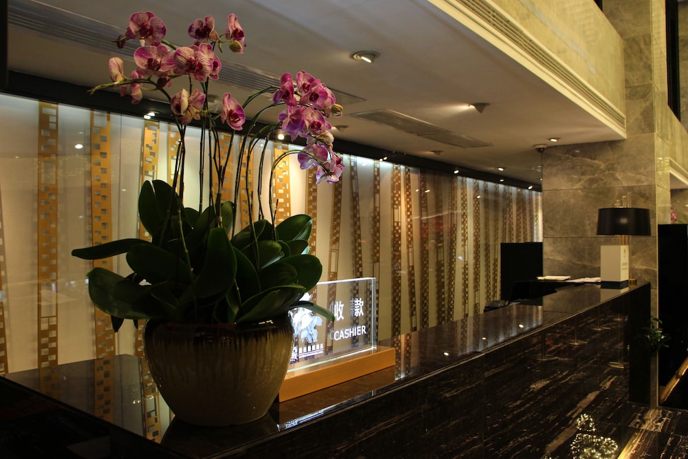 La Perle International Hotel 8/50