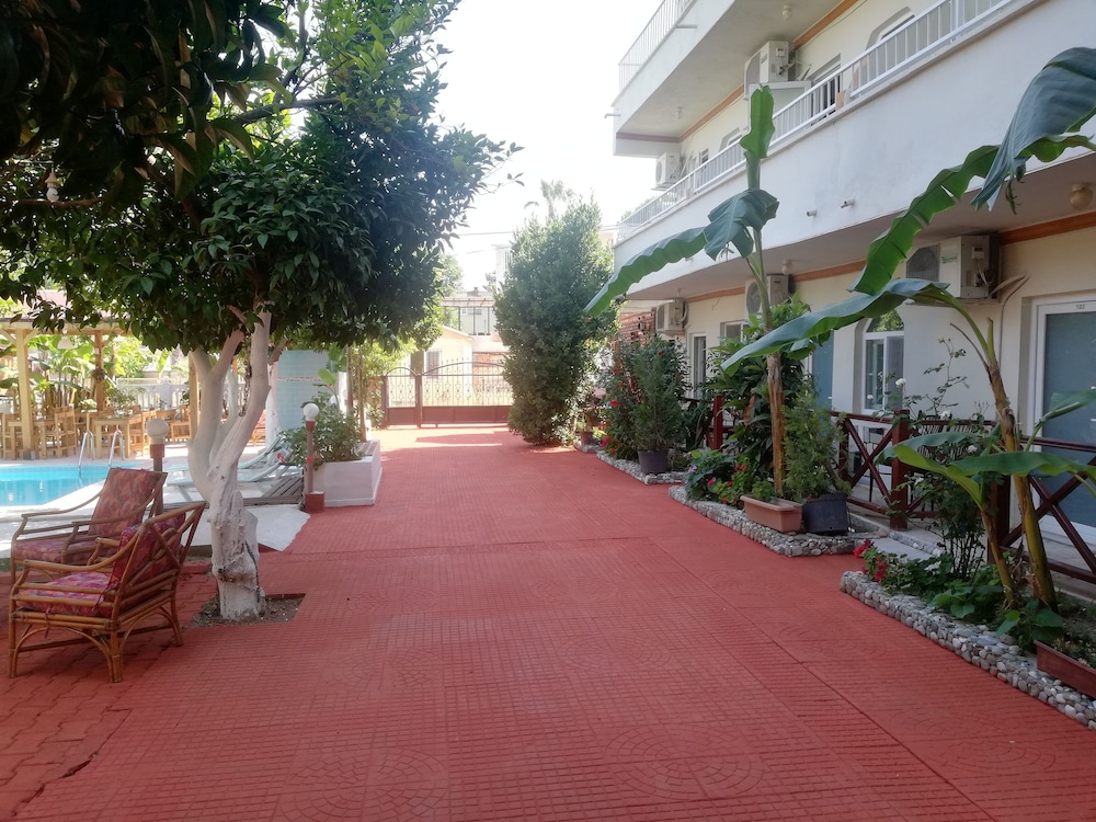 Unal Boutique Hotel 33/40