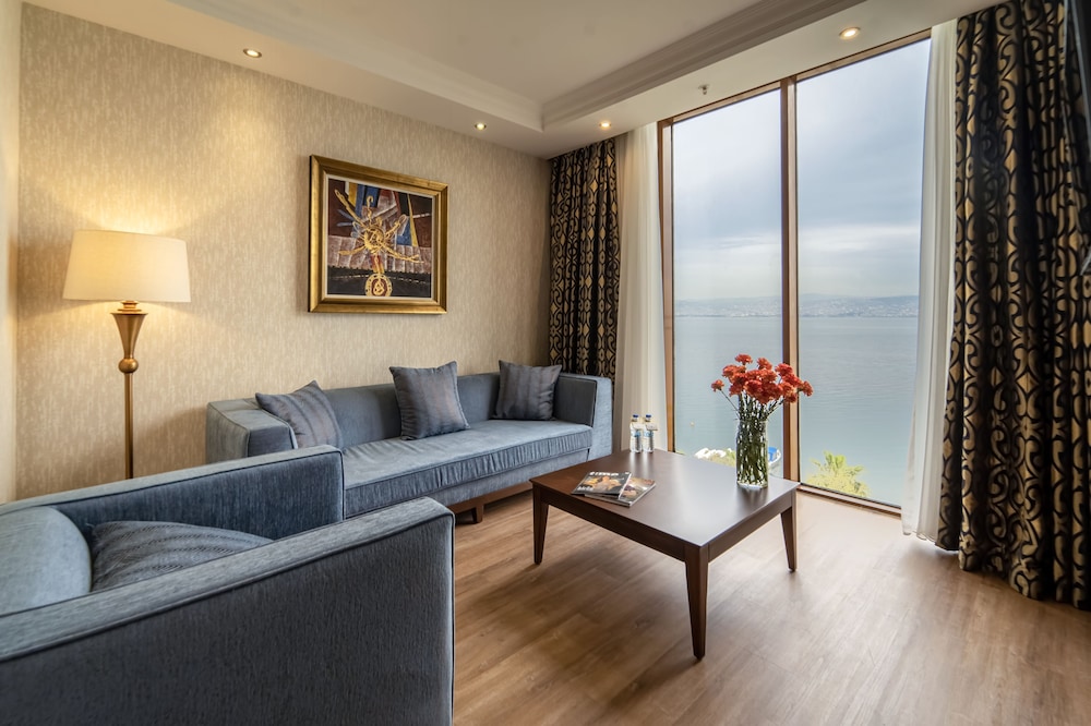 Wellborn Luxury Hotel 25/47