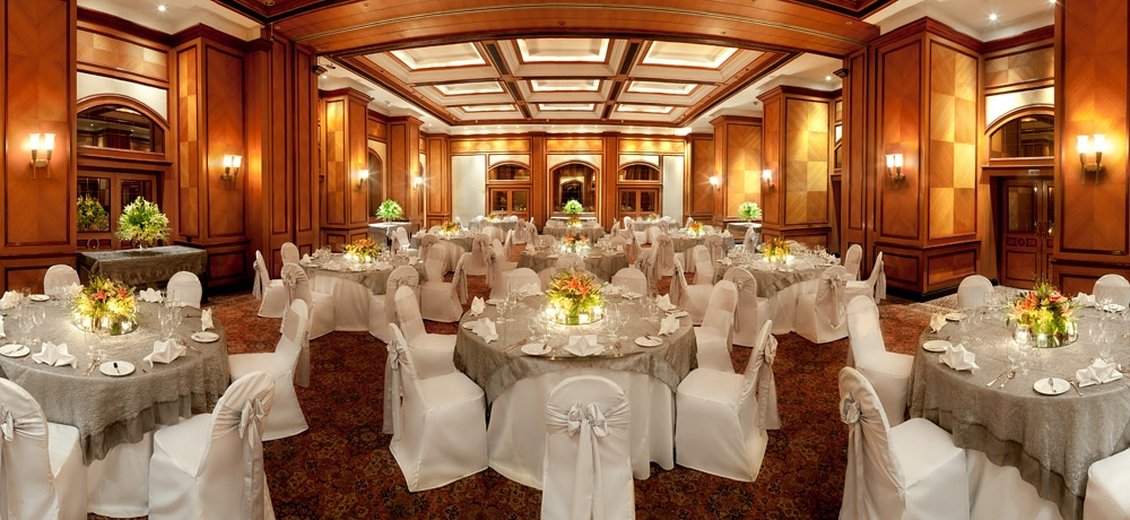 TAJ LANDS END 68/84
