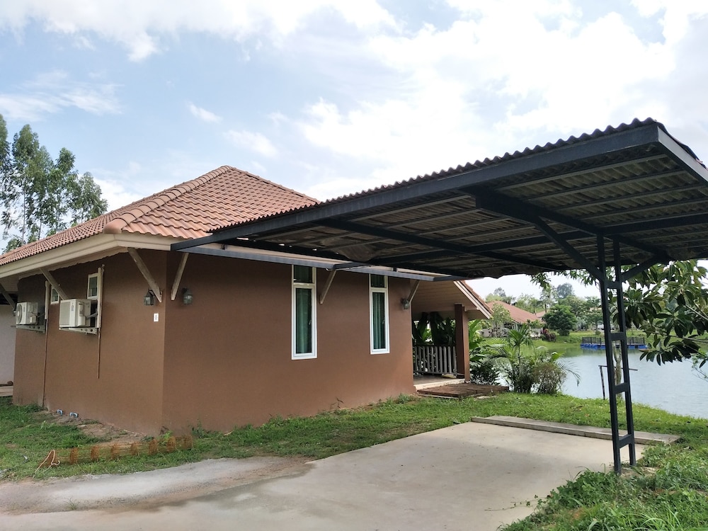 Pirom Lake And Resort 2/50
