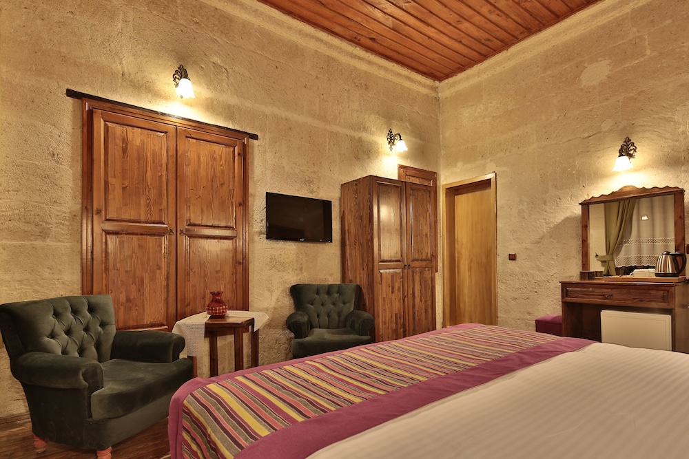Elif Stone House 38/63