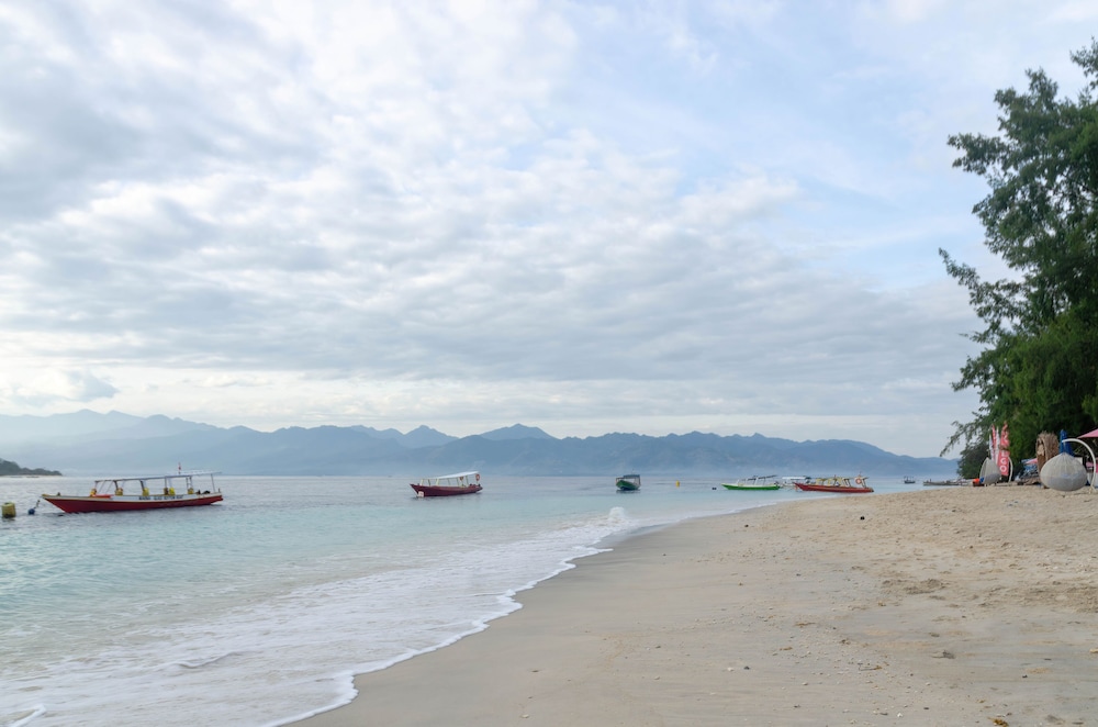 Warna Beach Hotel 34/46